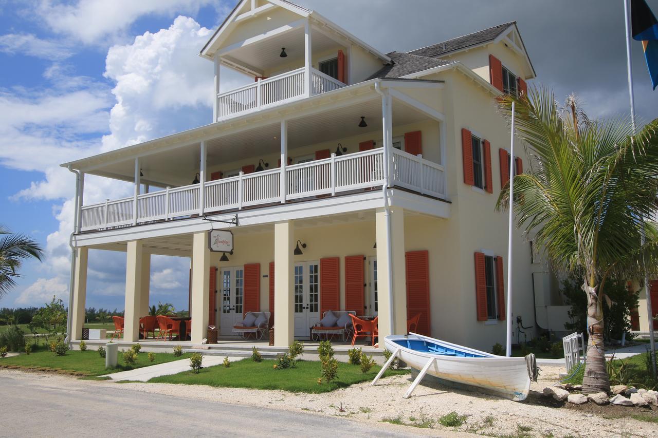 The Sandpiper Inn Crossing Rocks Exterior photo