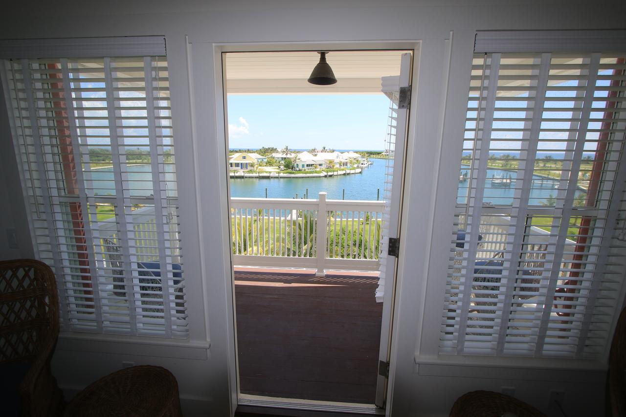 The Sandpiper Inn Crossing Rocks Exterior photo